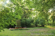 Szubienica z II wojny światowej i miejsce pamięci przy ul. Mszczonowskiej