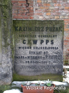 Grób rodziny Kazimierza Pużaka