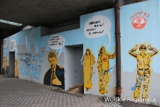 Mural Leczyć zamiast karać na skrzyżowaniu ul. Górczewskiej i Al. Prymasa Tysiąclecia