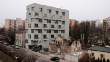 Zrujnowany budynek przy ulicy Olbrachta 22