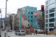 Mural na skrzyżowaniu ulicy Grzybowskiej i Wroniej