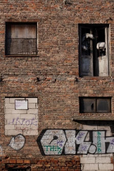 Fasady budynków mieszczących się na terenie Woli. Zdjęcie pt. ,,Fasady IV" wykonane w ramach konkursu "Foto Art Wola" przez Patrycję Marciniak