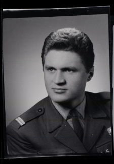 Fotografia przedstawiająca p. Edwarda Kołodziejczyka w czasie służby wojskowej